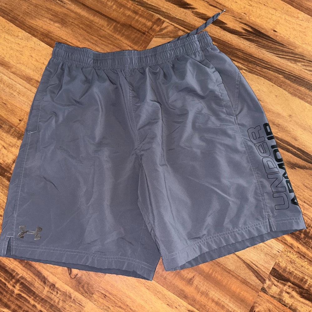 Men’s Under Armour athletic shorts